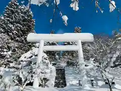 土津神社｜こどもと出世の神さまの鳥居