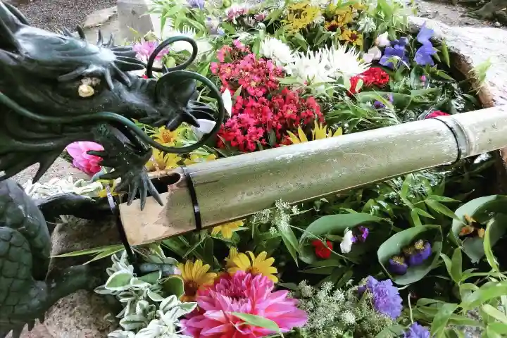 立志神社の手水舎