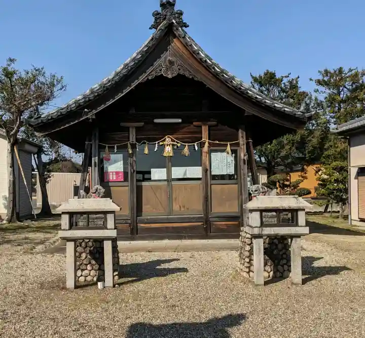 八劔社(竹田)の{uncategorized: "未分類", other: "その他", undefined: "問題あり", building: "その他建物", grave: "お墓", sacred_gate: "鳥居", guardian: "狛犬", statue: "像", buddha: "仏像", history: "歴史", nature: "自然", garden: "庭園", animal: "動物", pagoda: "塔", temizu: "手水舎", mountain_gate: "山門・神門", sanctuary: "本殿・本堂", subordinate: "末社・摂社", art: "芸術", scenery: "景色", jizo: "地蔵", ema: "絵馬", goshuin: "御朱印", omikuji: "おみくじ", items: "授与品その他", amulet: "お守り", goshuincho: "御朱印帳", eats: "食事", festival: "お祭り", votive_dance: "神楽", shichigosan: "七五三参", wedding: "結婚式", experience: "体験その他", initially: "初詣", around: "周辺", anti_infection: "感染症対策"}