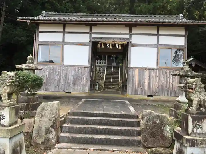 劔神社の山門・神門
