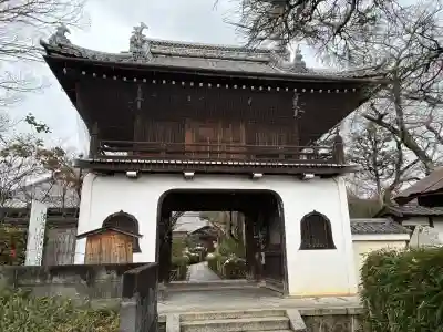 元慶寺の{uncategorized: "未分類", other: "その他", undefined: "問題あり", building: "その他建物", grave: "お墓", sacred_gate: "鳥居", guardian: "狛犬", statue: "像", buddha: "仏像", history: "歴史", nature: "自然", garden: "庭園", animal: "動物", pagoda: "塔", temizu: "手水舎", mountain_gate: "山門・神門", sanctuary: "本殿・本堂", subordinate: "末社・摂社", art: "芸術", scenery: "景色", jizo: "地蔵", ema: "絵馬", goshuin: "御朱印", omikuji: "おみくじ", items: "授与品その他", amulet: "お守り", goshuincho: "御朱印帳", eats: "食事", festival: "お祭り", votive_dance: "神楽", shichigosan: "七五三参", wedding: "結婚式", experience: "体験その他", initially: "初詣", around: "周辺", anti_infection: "感染症対策"}