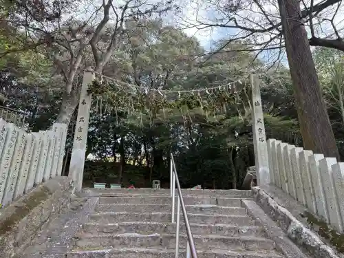 綺原坐健伊那太比賣神社の{uncategorized: "未分類", other: "その他", undefined: "問題あり", building: "その他建物", grave: "お墓", sacred_gate: "鳥居", guardian: "狛犬", statue: "像", buddha: "仏像", history: "歴史", nature: "自然", garden: "庭園", animal: "動物", pagoda: "塔", temizu: "手水舎", mountain_gate: "山門・神門", sanctuary: "本殿・本堂", subordinate: "末社・摂社", art: "芸術", scenery: "景色", jizo: "地蔵", ema: "絵馬", goshuin: "御朱印", omikuji: "おみくじ", items: "授与品その他", amulet: "お守り", goshuincho: "御朱印帳", eats: "食事", festival: "お祭り", votive_dance: "神楽", shichigosan: "七五三参", wedding: "結婚式", experience: "体験その他", initially: "初詣", around: "周辺", anti_infection: "感染症対策"}
