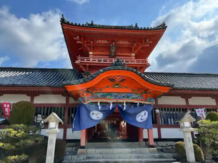 伊佐爾波神社の{uncategorized: "未分類", other: "その他", undefined: "問題あり", building: "その他建物", grave: "お墓", sacred_gate: "鳥居", guardian: "狛犬", statue: "像", buddha: "仏像", history: "歴史", nature: "自然", garden: "庭園", animal: "動物", pagoda: "塔", temizu: "手水舎", mountain_gate: "山門・神門", sanctuary: "本殿・本堂", subordinate: "末社・摂社", art: "芸術", scenery: "景色", jizo: "地蔵", ema: "絵馬", goshuin: "御朱印", omikuji: "おみくじ", items: "授与品その他", amulet: "お守り", goshuincho: "御朱印帳", eats: "食事", festival: "お祭り", votive_dance: "神楽", shichigosan: "七五三参", wedding: "結婚式", experience: "体験その他", initially: "初詣", around: "周辺", anti_infection: "感染症対策"}