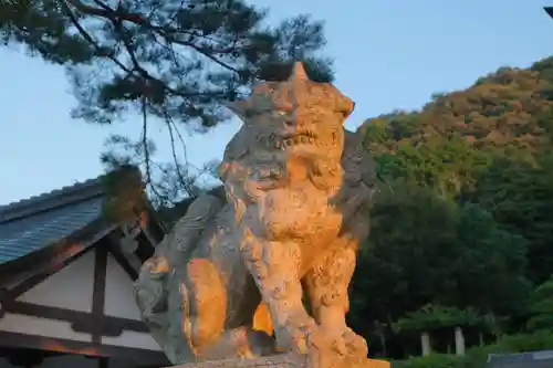 白鬚神社の狛犬