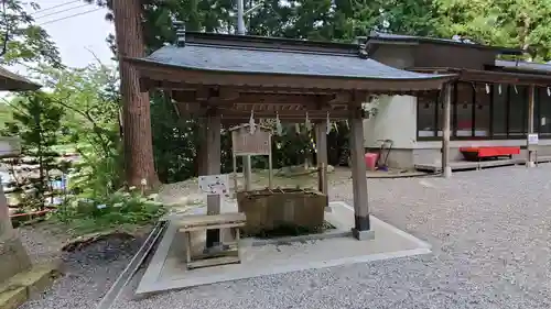 八幡神社の手水舎