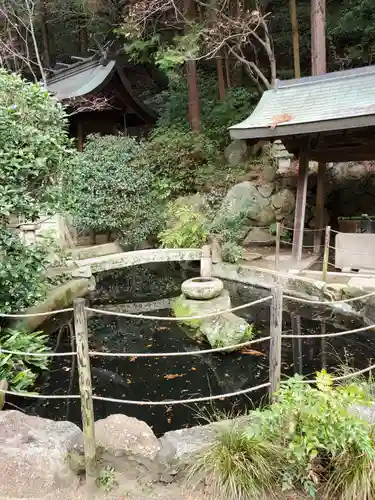 五社稲荷神社の庭園