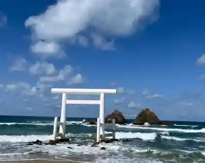 櫻井神社の{uncategorized: "未分類", other: "その他", undefined: "問題あり", building: "その他建物", grave: "お墓", sacred_gate: "鳥居", guardian: "狛犬", statue: "像", buddha: "仏像", history: "歴史", nature: "自然", garden: "庭園", animal: "動物", pagoda: "塔", temizu: "手水舎", mountain_gate: "山門・神門", sanctuary: "本殿・本堂", subordinate: "末社・摂社", art: "芸術", scenery: "景色", jizo: "地蔵", ema: "絵馬", goshuin: "御朱印", omikuji: "おみくじ", items: "授与品その他", amulet: "お守り", goshuincho: "御朱印帳", eats: "食事", festival: "お祭り", votive_dance: "神楽", shichigosan: "七五三参", wedding: "結婚式", experience: "体験その他", initially: "初詣", around: "周辺", anti_infection: "感染症対策"}