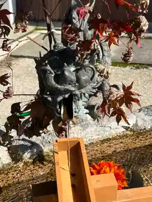 伊豆神社の手水舎