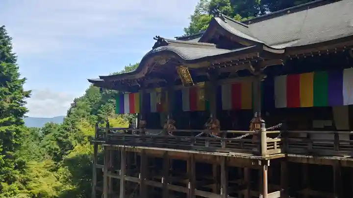 狸谷山不動院の本殿・本堂