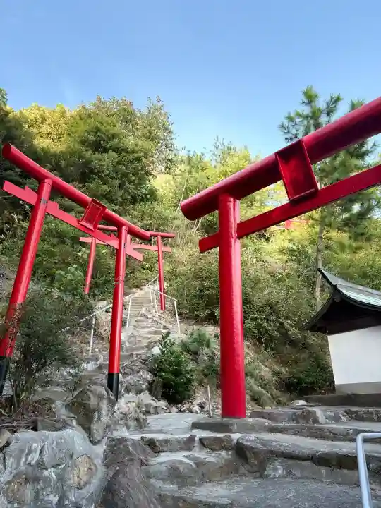 穴場稲荷の鳥居