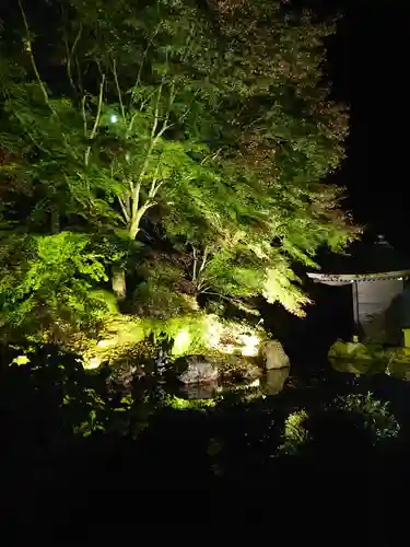 尊永寺の庭園