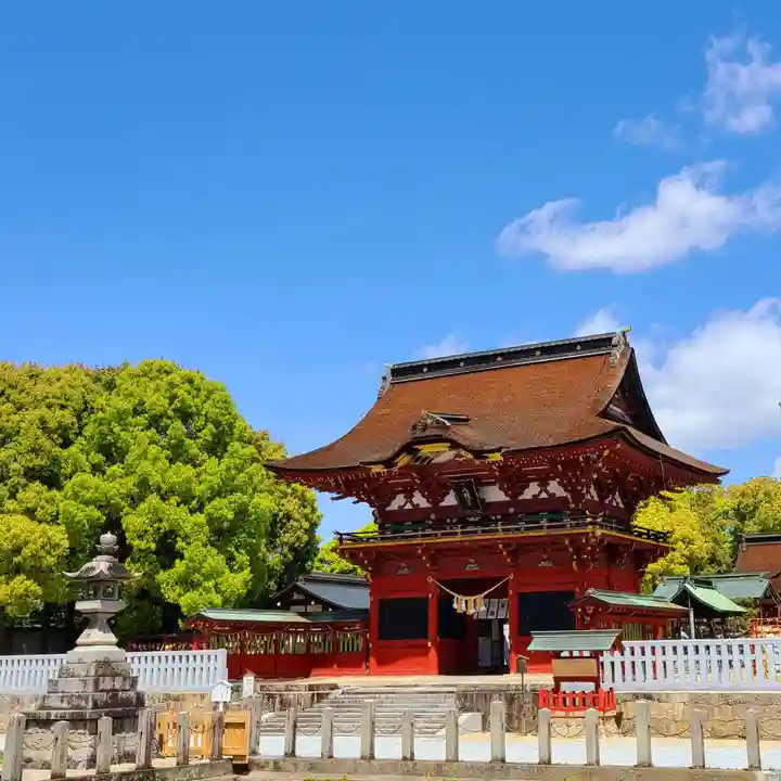 伊賀八幡宮の山門・神門