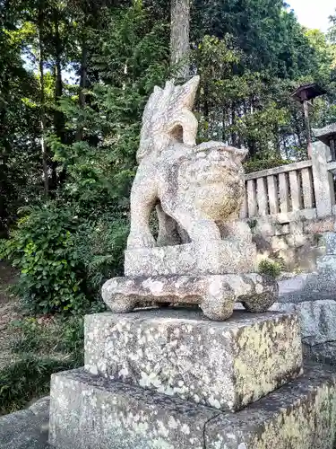 熊野神社の狛犬