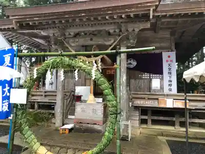 坪沼八幡神社の本殿・本堂