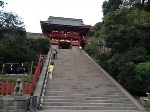 鶴岡八幡宮の本殿・本堂