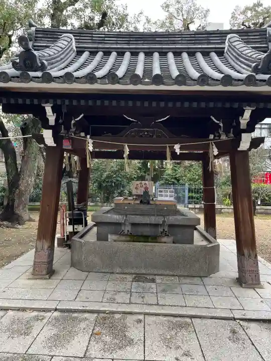 難波神社の{uncategorized: "未分類", other: "その他", undefined: "問題あり", building: "その他建物", grave: "お墓", sacred_gate: "鳥居", guardian: "狛犬", statue: "像", buddha: "仏像", history: "歴史", nature: "自然", garden: "庭園", animal: "動物", pagoda: "塔", temizu: "手水舎", mountain_gate: "山門・神門", sanctuary: "本殿・本堂", subordinate: "末社・摂社", art: "芸術", scenery: "景色", jizo: "地蔵", ema: "絵馬", goshuin: "御朱印", omikuji: "おみくじ", items: "授与品その他", amulet: "お守り", goshuincho: "御朱印帳", eats: "食事", festival: "お祭り", votive_dance: "神楽", shichigosan: "七五三参", wedding: "結婚式", experience: "体験その他", initially: "初詣", around: "周辺", anti_infection: "感染症対策"}