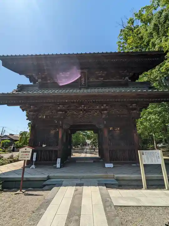 妻沼聖天山歓喜院の山門・神門