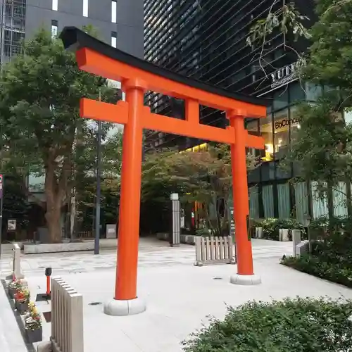 福徳神社（芽吹稲荷）の鳥居