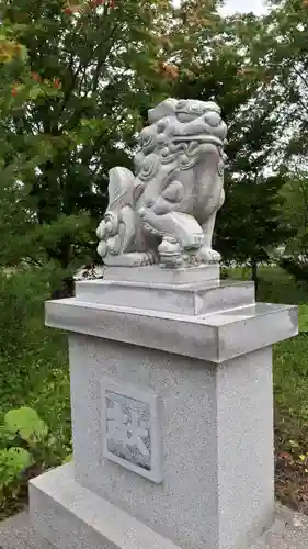 岡山神社の狛犬