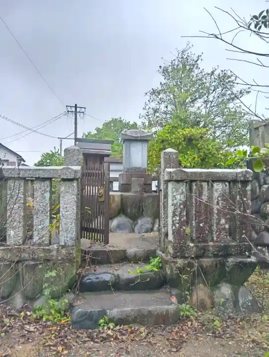 天王神社の{uncategorized: "未分類", other: "その他", undefined: "問題あり", building: "その他建物", grave: "お墓", sacred_gate: "鳥居", guardian: "狛犬", statue: "像", buddha: "仏像", history: "歴史", nature: "自然", garden: "庭園", animal: "動物", pagoda: "塔", temizu: "手水舎", mountain_gate: "山門・神門", sanctuary: "本殿・本堂", subordinate: "末社・摂社", art: "芸術", scenery: "景色", jizo: "地蔵", ema: "絵馬", goshuin: "御朱印", omikuji: "おみくじ", items: "授与品その他", amulet: "お守り", goshuincho: "御朱印帳", eats: "食事", festival: "お祭り", votive_dance: "神楽", shichigosan: "七五三参", wedding: "結婚式", experience: "体験その他", initially: "初詣", around: "周辺", anti_infection: "感染症対策"}