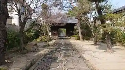 輪王寺の山門・神門