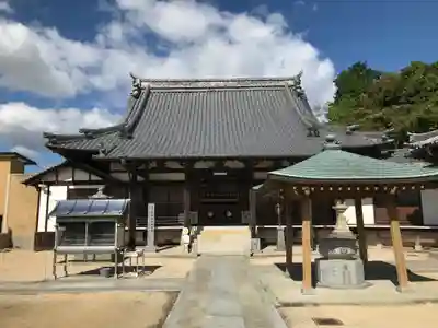国分寺の本殿・本堂
