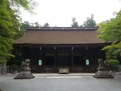 多田神社の本殿・本堂