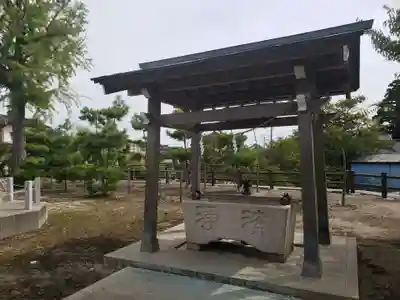 島八幡社の手水舎