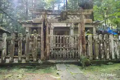 高野山金剛峯寺奥の院(和歌山県)