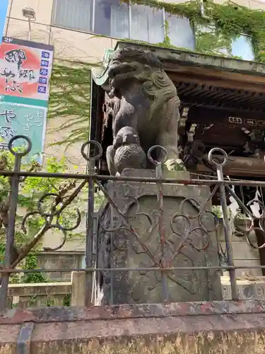 高山稲荷神社（旧鎮座地）の狛犬