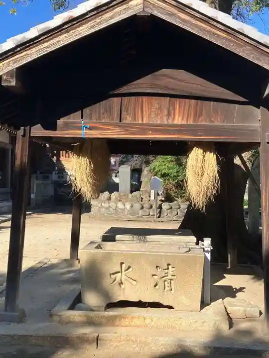 小口神社(城屋敷)の手水舎