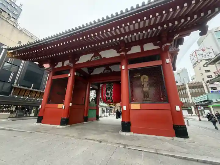 浅草寺の{uncategorized: "未分類", other: "その他", undefined: "問題あり", building: "その他建物", grave: "お墓", sacred_gate: "鳥居", guardian: "狛犬", statue: "像", buddha: "仏像", history: "歴史", nature: "自然", garden: "庭園", animal: "動物", pagoda: "塔", temizu: "手水舎", mountain_gate: "山門・神門", sanctuary: "本殿・本堂", subordinate: "末社・摂社", art: "芸術", scenery: "景色", jizo: "地蔵", ema: "絵馬", goshuin: "御朱印", omikuji: "おみくじ", items: "授与品その他", amulet: "お守り", goshuincho: "御朱印帳", eats: "食事", festival: "お祭り", votive_dance: "神楽", shichigosan: "七五三参", wedding: "結婚式", experience: "体験その他", initially: "初詣", around: "周辺", anti_infection: "感染症対策"}