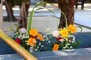 三津厳島神社の手水舎(2021年04月24日(土) 22時02分39秒投稿)