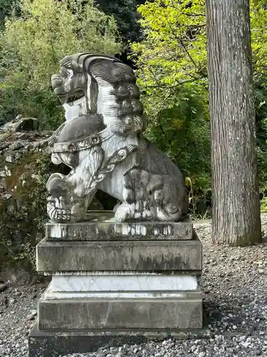 久遠寺御廟所(山梨県)