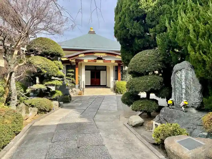 戒行寺の{uncategorized: "未分類", other: "その他", undefined: "問題あり", building: "その他建物", grave: "お墓", sacred_gate: "鳥居", guardian: "狛犬", statue: "像", buddha: "仏像", history: "歴史", nature: "自然", garden: "庭園", animal: "動物", pagoda: "塔", temizu: "手水舎", mountain_gate: "山門・神門", sanctuary: "本殿・本堂", subordinate: "末社・摂社", art: "芸術", scenery: "景色", jizo: "地蔵", ema: "絵馬", goshuin: "御朱印", omikuji: "おみくじ", items: "授与品その他", amulet: "お守り", goshuincho: "御朱印帳", eats: "食事", festival: "お祭り", votive_dance: "神楽", shichigosan: "七五三参", wedding: "結婚式", experience: "体験その他", initially: "初詣", around: "周辺", anti_infection: "感染症対策"}
