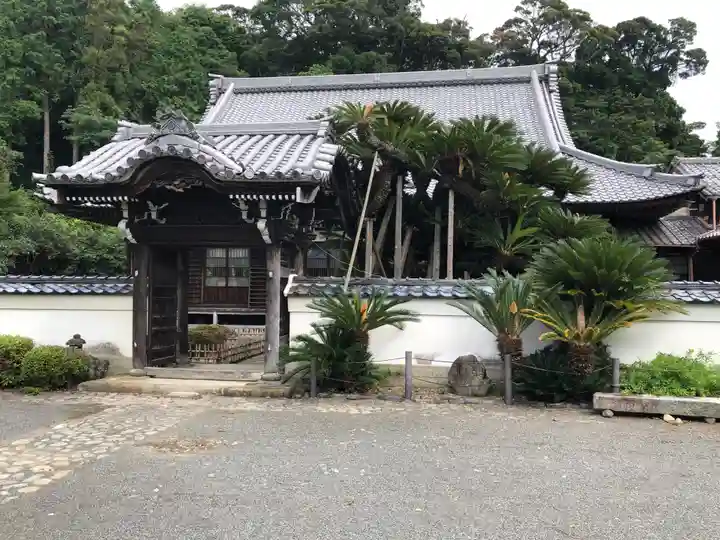 能満寺の山門・神門