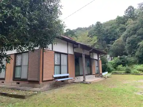 持明院の本殿・本堂