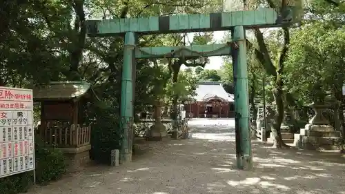 諏訪神社の鳥居