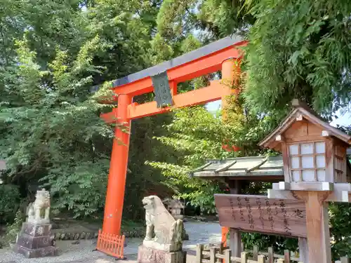 御霊神社本宮の鳥居