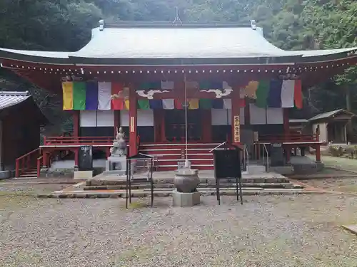 霊山寺の本殿・本堂