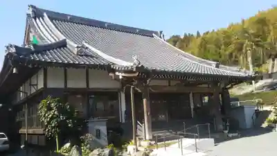 養信寺の本殿・本堂