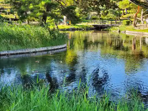 麓山弁財天の庭園