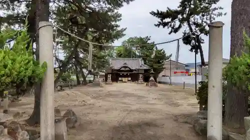 中畝神社の建物その他