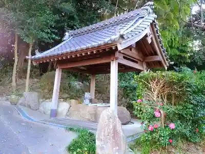 八幡神社（坂部八幡神社）の手水舎