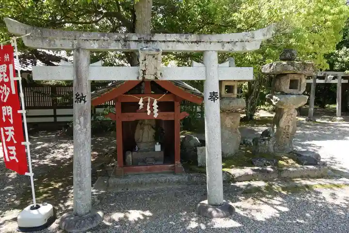奈良豆比古神社の末社・摂社