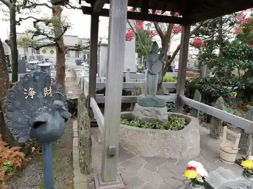 迎盛院の像