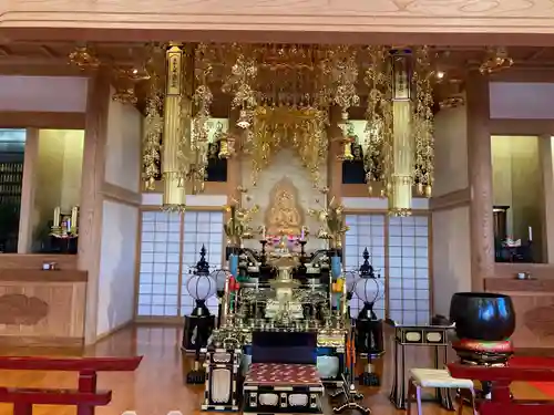 真隆寺の本殿・本堂