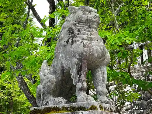 戸隠神社中社の狛犬