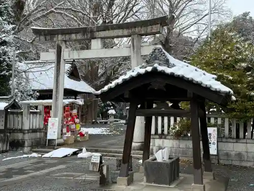 玉敷神社の{uncategorized: "未分類", other: "その他", undefined: "問題あり", building: "その他建物", grave: "お墓", sacred_gate: "鳥居", guardian: "狛犬", statue: "像", buddha: "仏像", history: "歴史", nature: "自然", garden: "庭園", animal: "動物", pagoda: "塔", temizu: "手水舎", mountain_gate: "山門・神門", sanctuary: "本殿・本堂", subordinate: "末社・摂社", art: "芸術", scenery: "景色", jizo: "地蔵", ema: "絵馬", goshuin: "御朱印", omikuji: "おみくじ", items: "授与品その他", amulet: "お守り", goshuincho: "御朱印帳", eats: "食事", festival: "お祭り", votive_dance: "神楽", shichigosan: "七五三参", wedding: "結婚式", experience: "体験その他", initially: "初詣", around: "周辺", anti_infection: "感染症対策"}
