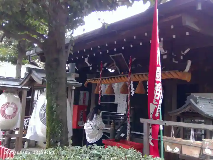 花園稲荷神社の{uncategorized: "未分類", other: "その他", undefined: "問題あり", building: "その他建物", grave: "お墓", sacred_gate: "鳥居", guardian: "狛犬", statue: "像", buddha: "仏像", history: "歴史", nature: "自然", garden: "庭園", animal: "動物", pagoda: "塔", temizu: "手水舎", mountain_gate: "山門・神門", sanctuary: "本殿・本堂", subordinate: "末社・摂社", art: "芸術", scenery: "景色", jizo: "地蔵", ema: "絵馬", goshuin: "御朱印", omikuji: "おみくじ", items: "授与品その他", amulet: "お守り", goshuincho: "御朱印帳", eats: "食事", festival: "お祭り", votive_dance: "神楽", shichigosan: "七五三参", wedding: "結婚式", experience: "体験その他", initially: "初詣", around: "周辺", anti_infection: "感染症対策"}